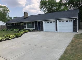 395 Adrian Dr, Berea, OH 44017