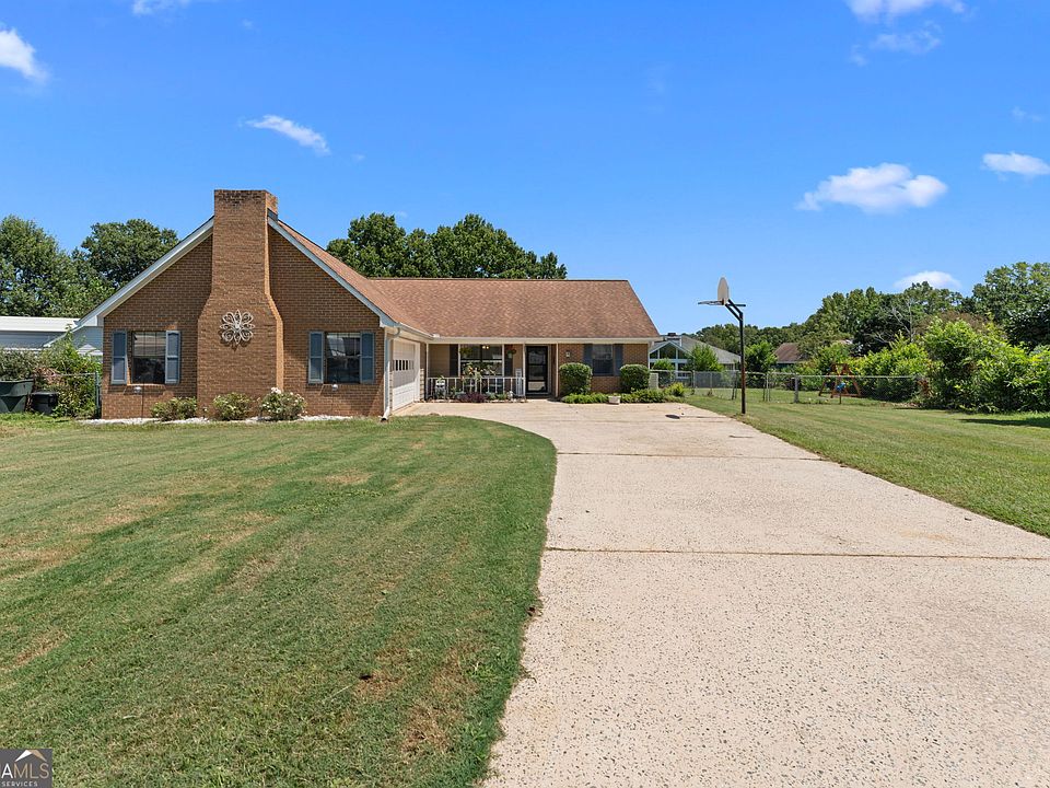 1st image of 103 Sun Valley Ct
