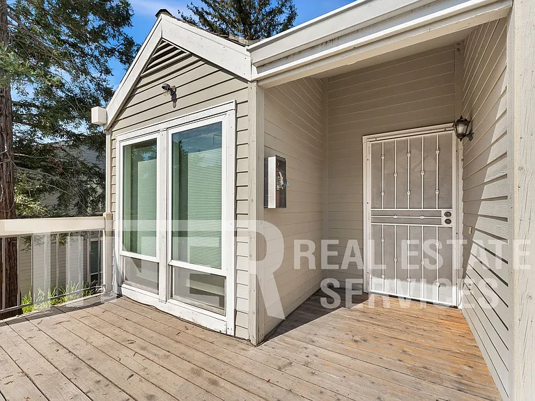 1533 Hood Rd #B — Photo 6