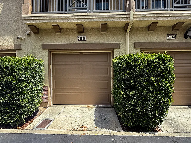 28566 Herrera St — Photo 36