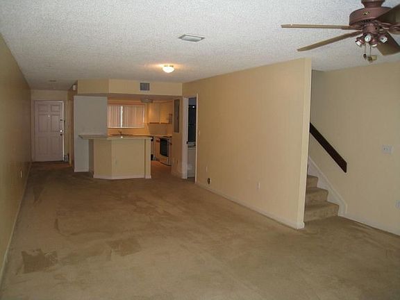 4th image of 16222 SW 92nd Ave #13