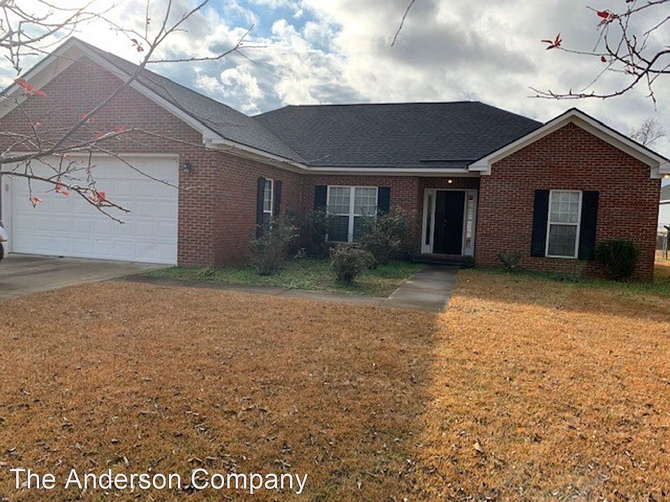 1st image of 144 Hedgerow Dr