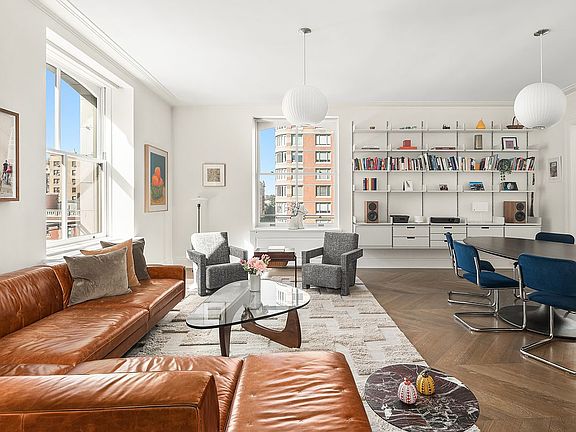3rd image of 225 W 86th St #601