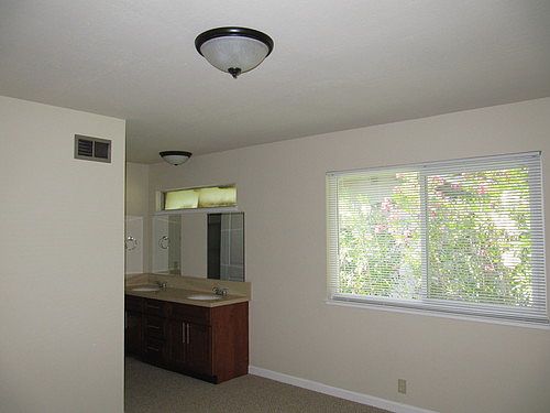 5th image of 125 Ascot Ct APT 5