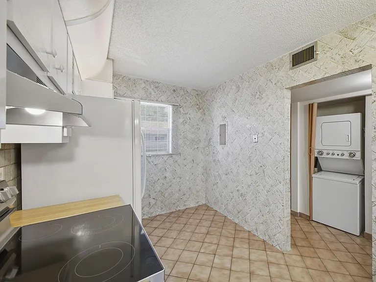 2960 SW 22nd Ave #8120 — Photo 8