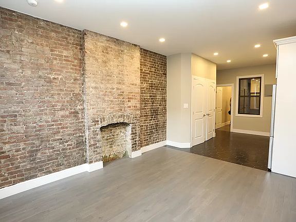 4th image of 65 Saint Marks Pl APT 4