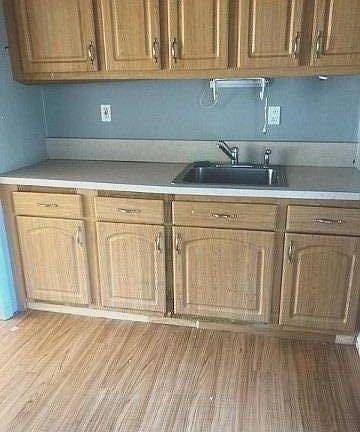 5th image of 36 Burr Rd