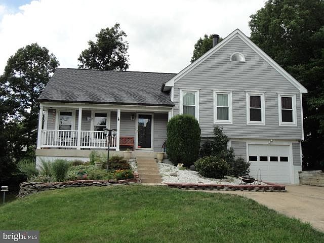 1st image of 121 Cobblers Ct