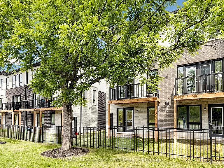 720 Grey St S #55 — Photo 48