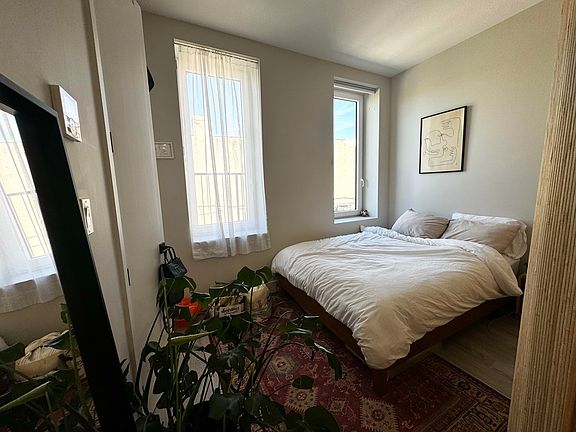 3rd image of 375 Knickerbocker Ave #3C