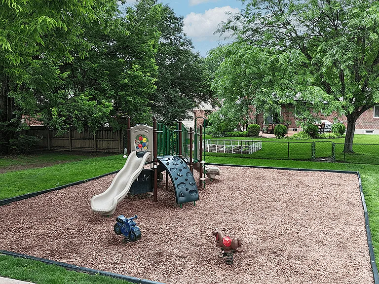 Southwoods — Photo 21