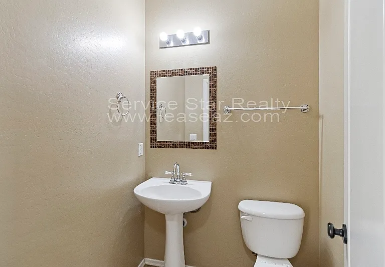 860 S Huish Dr — Photo 4