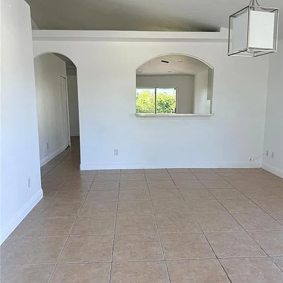 4383 22nd Ave NE — Photo 3