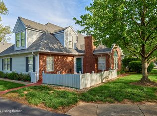 3840 Greenhurst Dr, Louisville, KY