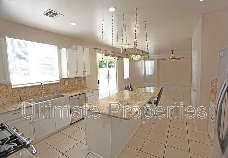 25602 N 68th Dr — Photo 7