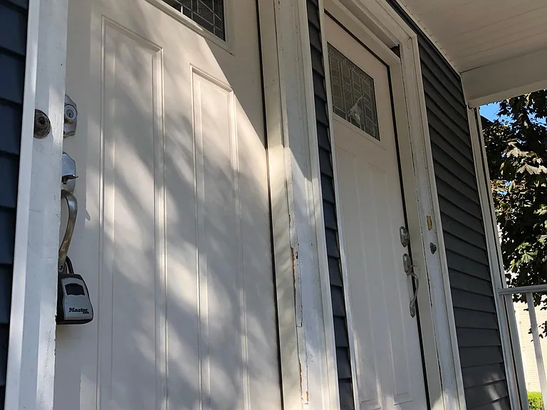 Fiberglass entry doors
