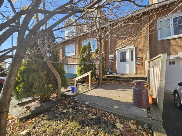 14 Erie St, Pt Colborne, ON L3K 4L7