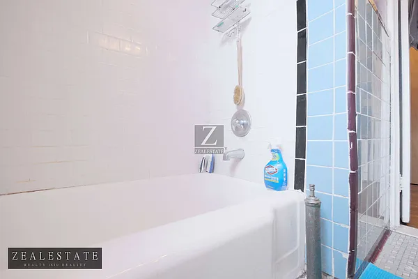 Rented by ZealEstate Group Inc | media 29