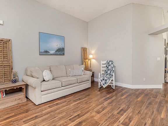 5th image of 1520 Talamore Ln