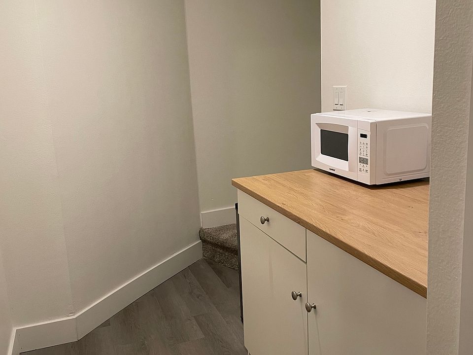 1st image of 103 Hanover Dr #1