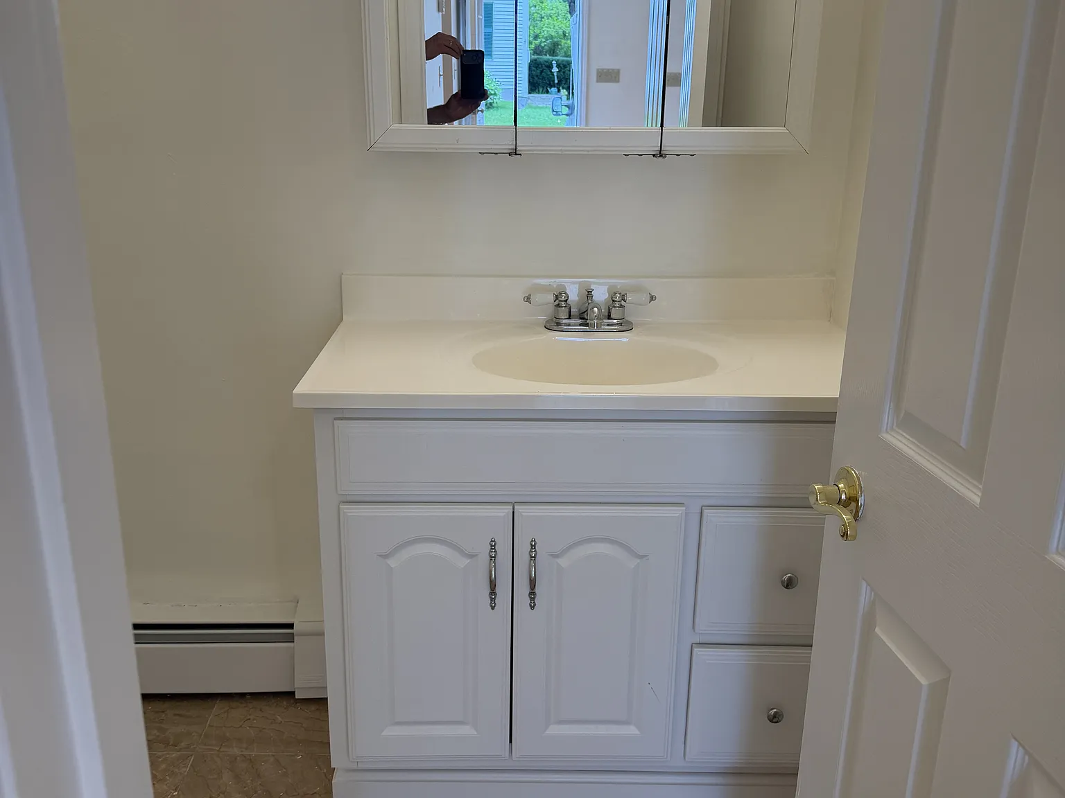 2 bed, 1.5 bath, 960 sqft, $2,300 — Photo 4
