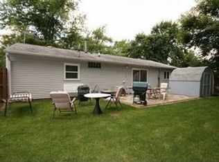 604 Goldenview Dr, Champaign, IL 61821