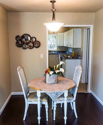 5th image of 405 Sunberry Dr