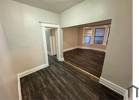 75 Carnegie Ave #6 — Photo 2