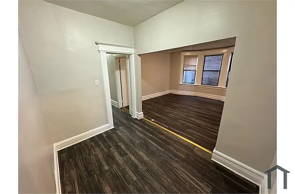 Building Photo - 75 Carnegie Ave #6
