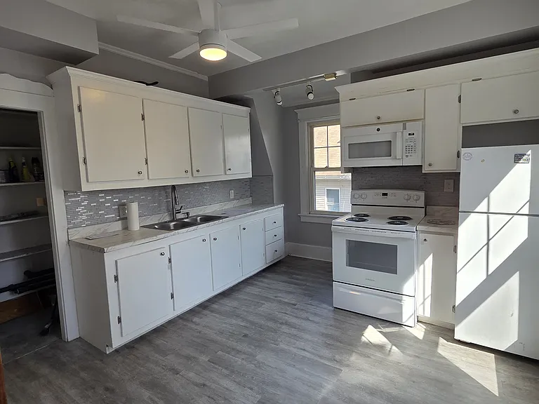 5 Oberlin St #2 — Photo 3