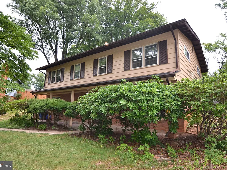 14011 Eagle Ct — Photo 1