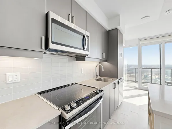 7895 Jane St, Vaughan, ON