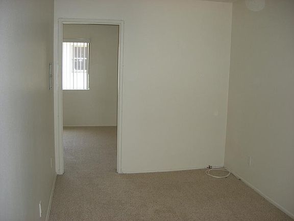 3rd image of 3412 Chapman St