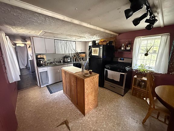 5th image of 21 Curtis Road