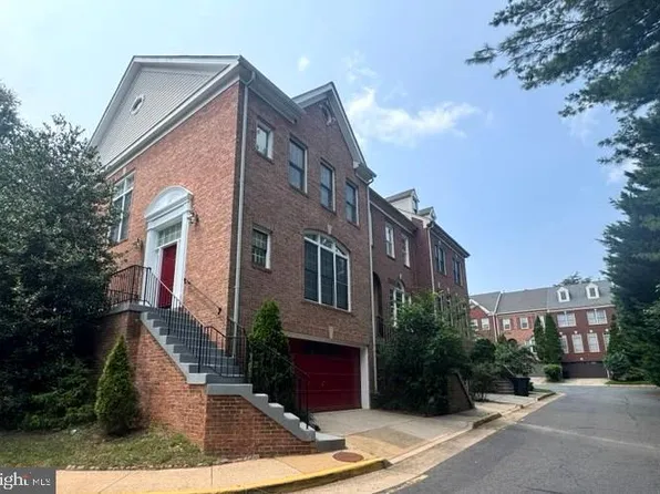 6505 Nightwind Ct, Alexandria, VA 22312