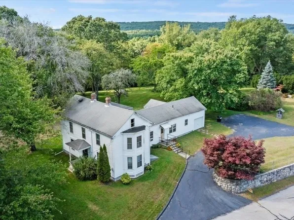 23 Millbury Rd, Oxford, MA 01540