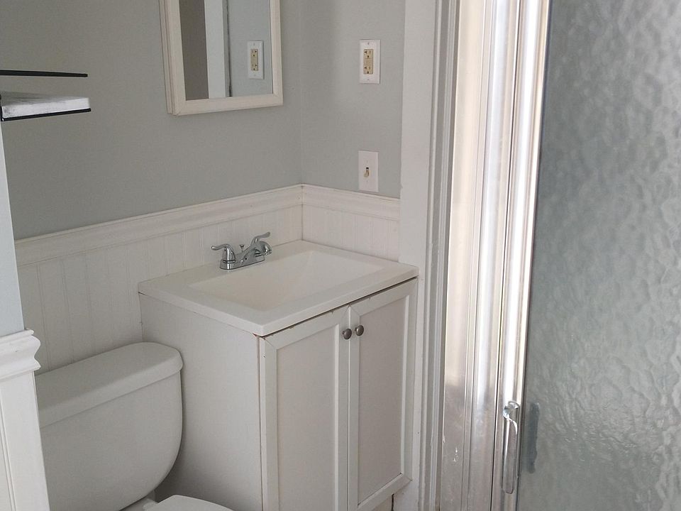 2nd image of 22 Bartlett Ave APT 3