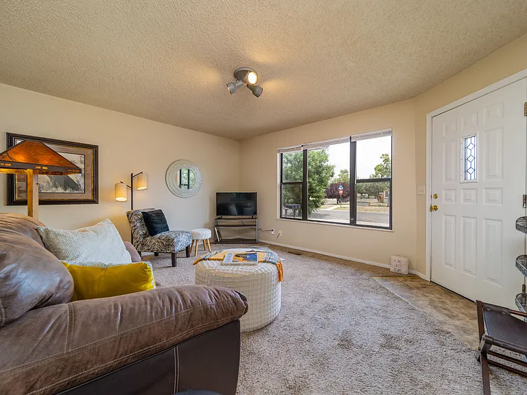 1301 Rood Ave #2 — Photo 5