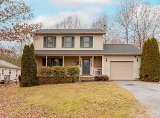 594 Massanutten Ave, Shenandoah, VA 22849