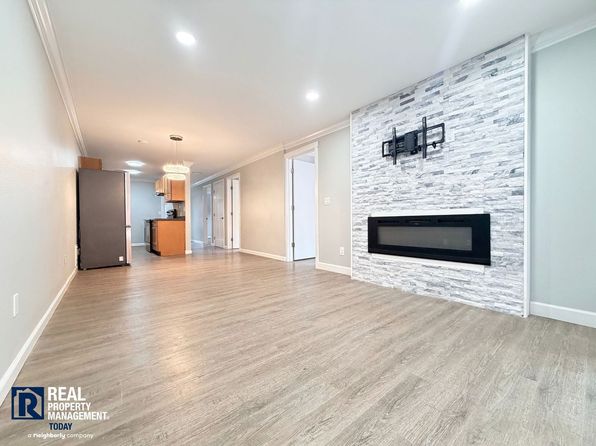 1111 SW 148th St APT 2