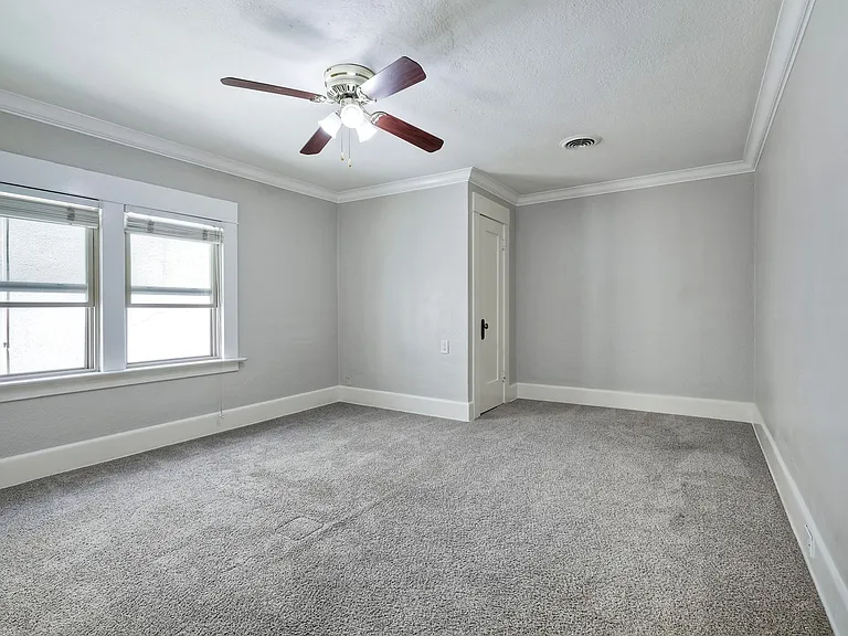 4052 Albatross St — Photo 18