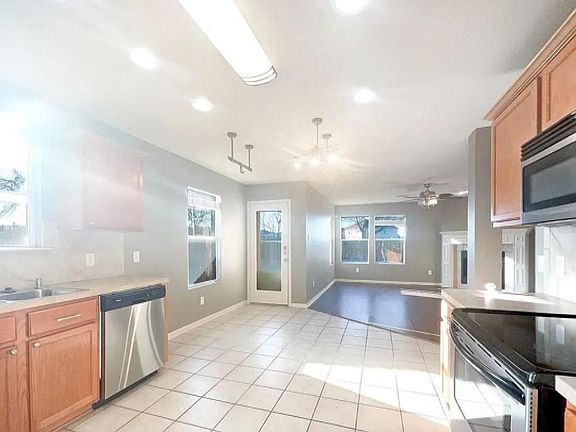 2nd image of 3 Echo Village Dr