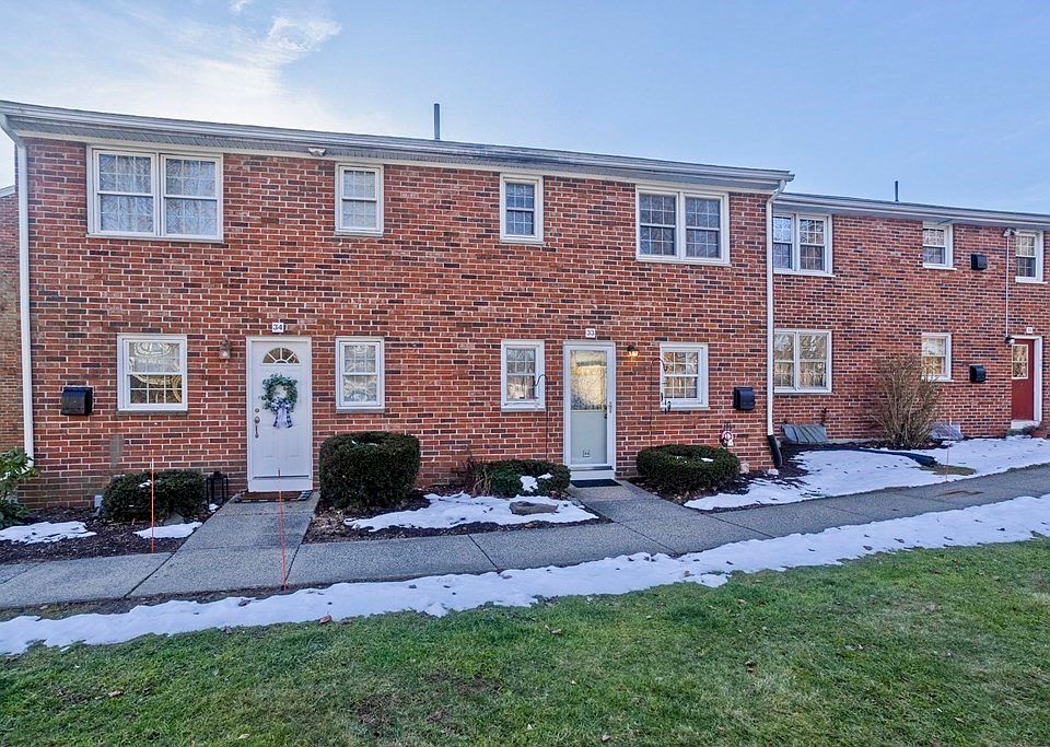 33 Hadley St 33, South Hadley, MA 01075 Zillow