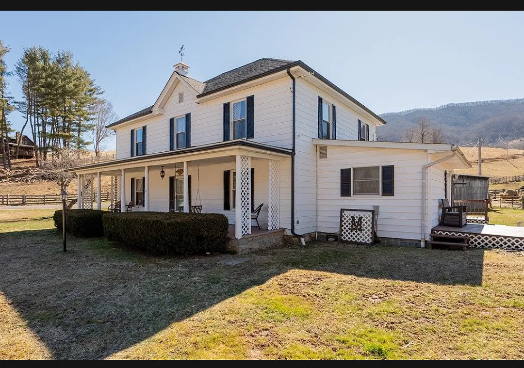 6 bed, 2671 sqft, $2,000 — Photo 3
