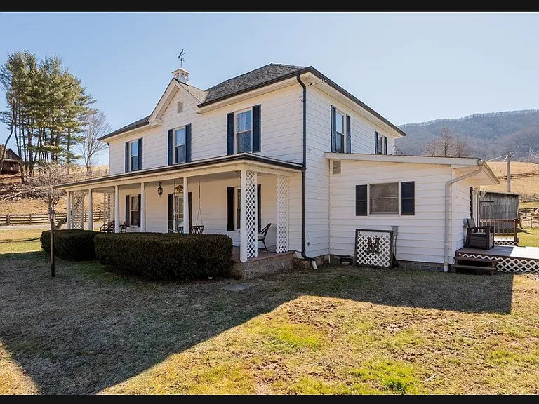 7008 Clear Fork Creek Rd — Photo 3