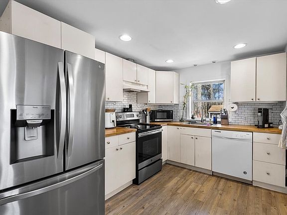 4th image of 45 Groveland St