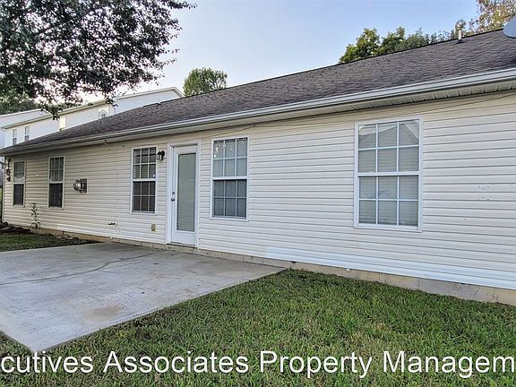 3rd image of 8604 Abraham Ln