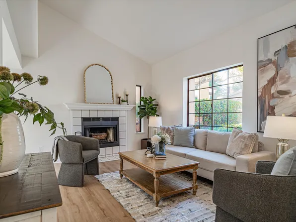 633 Palomino Dr #B, Pleasanton, CA 94566