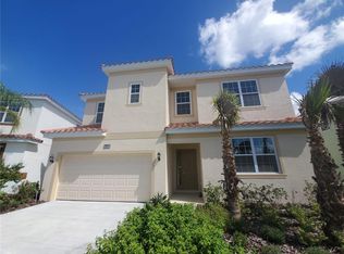 8029 Oak Shadow Ct, Davenport, FL 33837