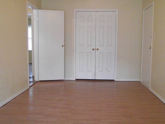2nd image of 2549 NW 36th St